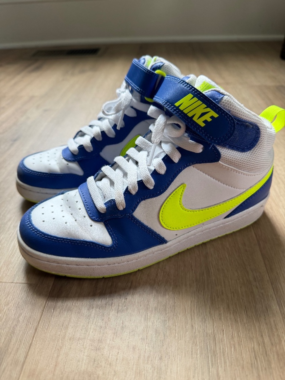 Nike Court Borough mid shoes size 5.5
